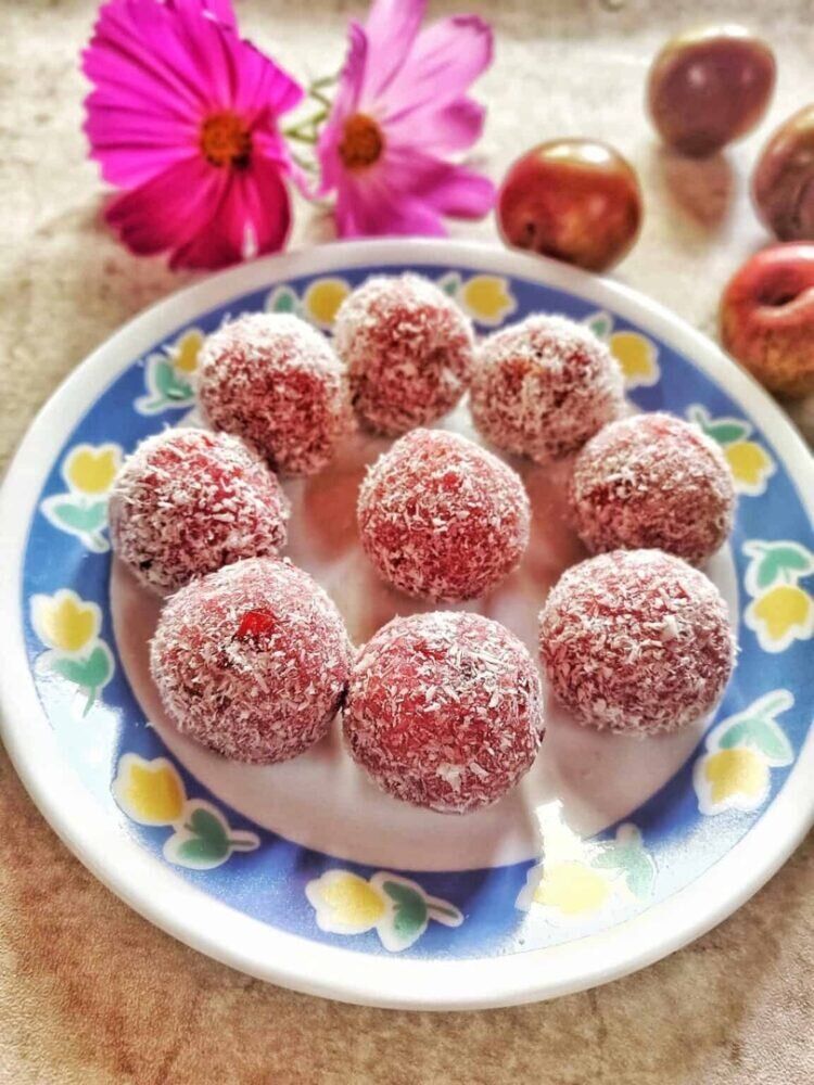Кокосовые ладу из слив