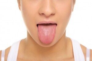 cleaning-tongue-2
